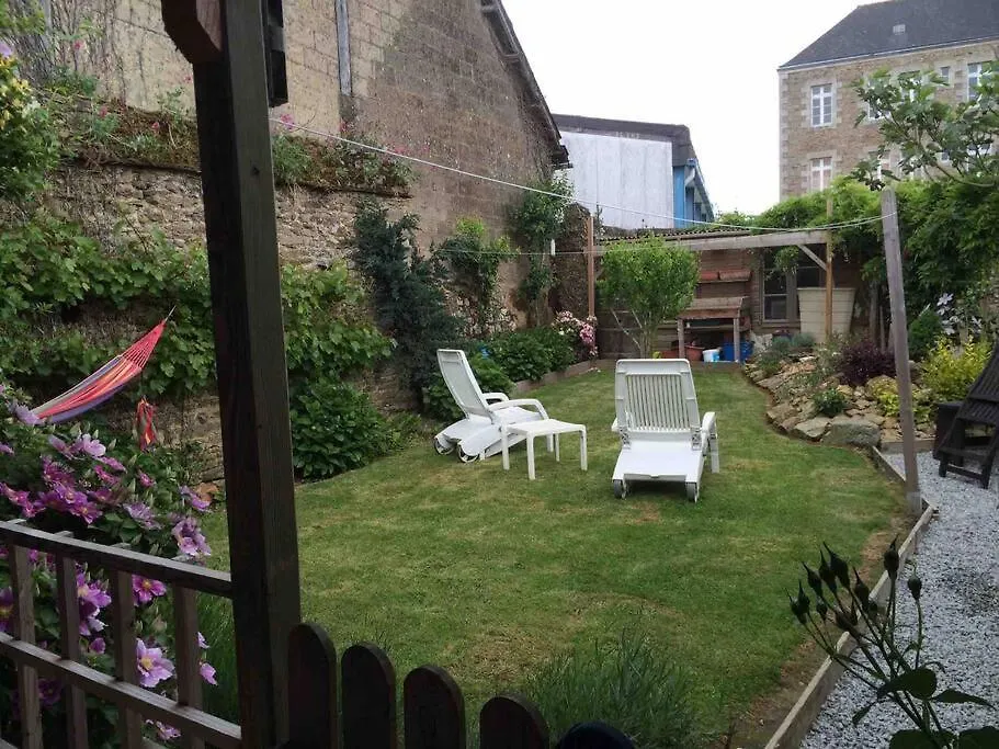Cottage Including Secret Garden La Trinite-Porhoet Apartment